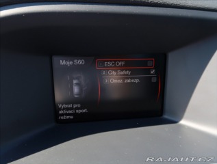 Volvo S60 2,0 T3 R.Design 2015