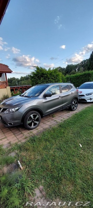 Nissan Qashqai 1,2 DIG-T (85 kW), rok 2017