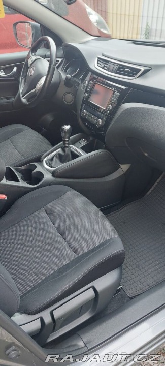 Nissan Qashqai 1,2 DIG-T (85 kW), rok 2017