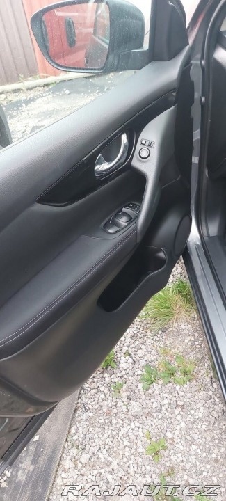 Nissan Qashqai 1,2 DIG-T (85 kW), rok 2017