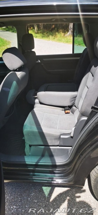 Volkswagen Touran 2,0 TDI DSG 2005 bez DP 2004