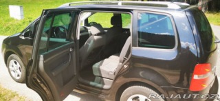 Volkswagen Touran 2,0 TDI DSG 2005 bez DP 2004