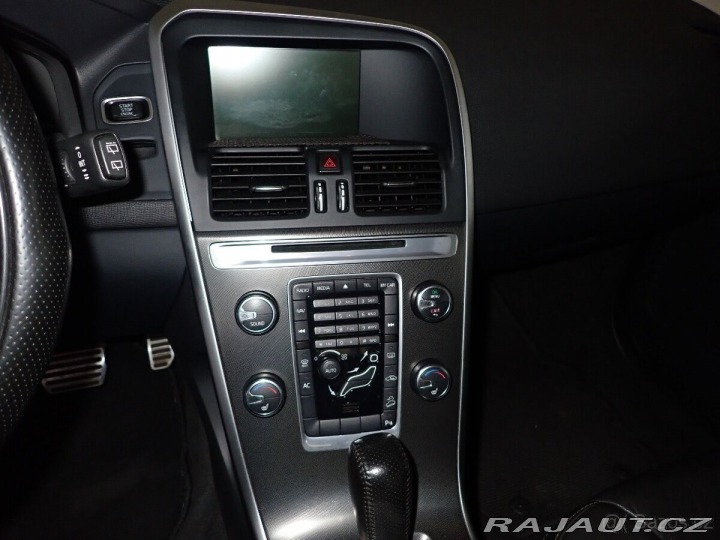 Volvo XC60 2,4 D5AWD 2010