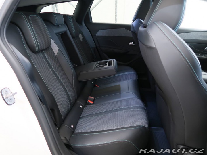 Peugeot 308 1.5BlueHDi,CZ,1Maj,ALLURE 2023