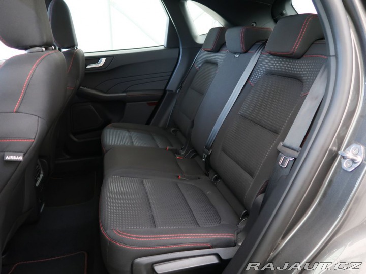 Ford Kuga 1.5EcoBoost,110kW,ST-LINE 2023