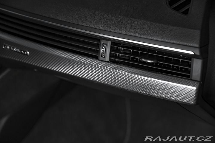 Audi RS5 MASÁŽ/KARBON/ST.OKNO/360 2019