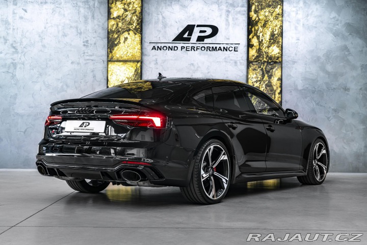 Audi RS5 MASÁŽ/KARBON/ST.OKNO/360 2019