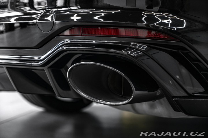 Audi RS5 MASÁŽ/KARBON/ST.OKNO/360 2019