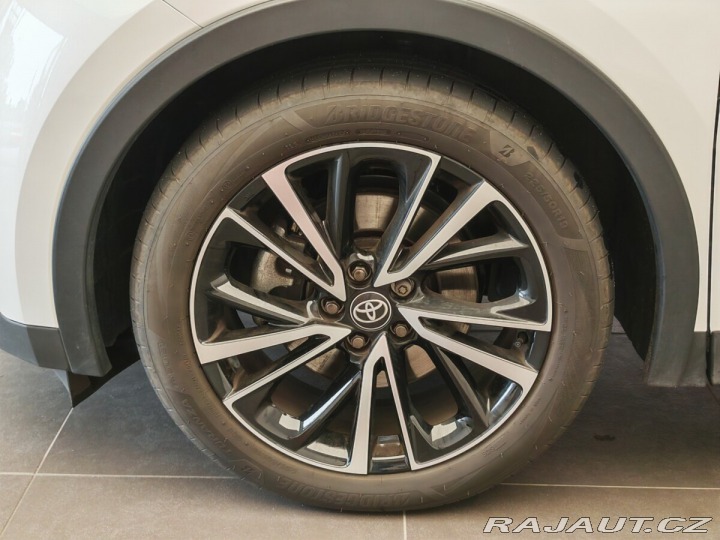 Toyota C-HR 2.0 Hybrid 4x4 Executive 2023