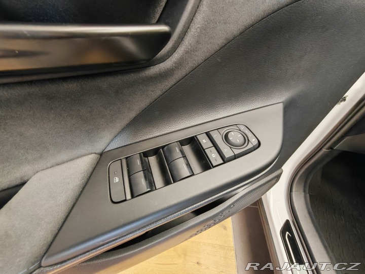 Toyota C-HR 2.0 Hybrid 4x4 Executive 2023