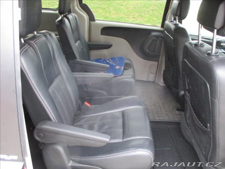 Chrysler Town & Country 3,6 211kw LPG, odp. DPH, 2012