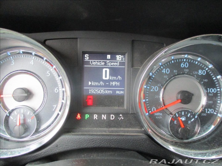 Chrysler Town & Country 3,6 211kw LPG, odp. DPH, 2012