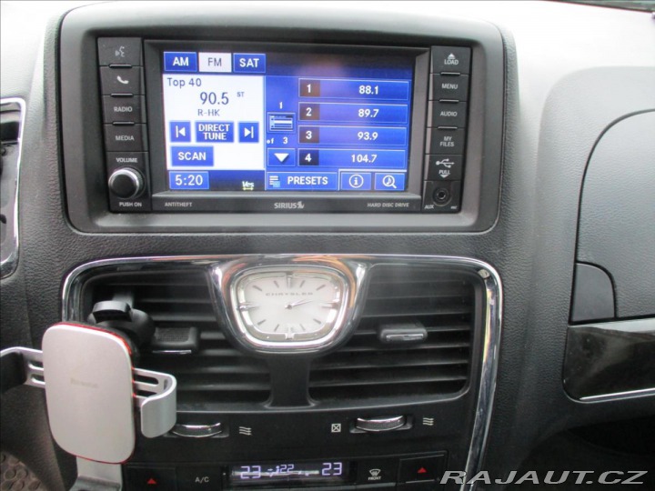 Chrysler Town & Country 3,6 211kw LPG, odp. DPH, 2012