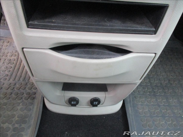 Chrysler Town & Country 3,6 211kw LPG, odp. DPH, 2012