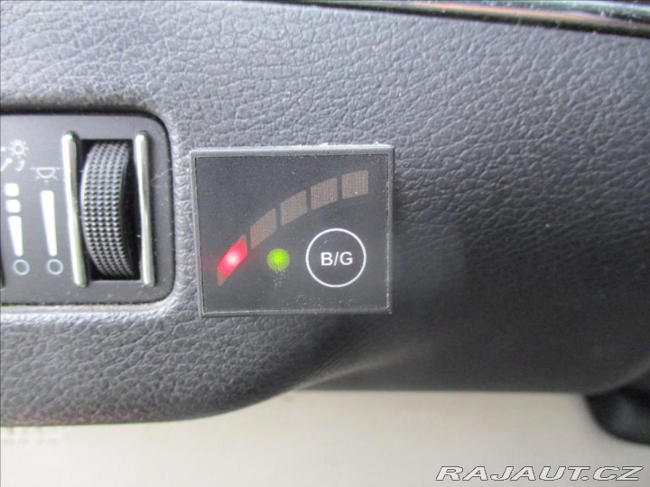 Chrysler Town & Country 3,6 211kw LPG, odp. DPH, 2012