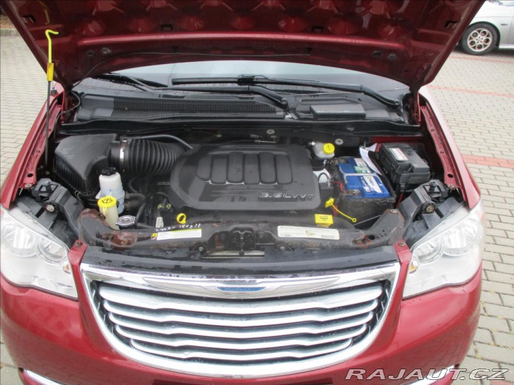 Chrysler Town & Country 3,6 211kw LPG, odp. DPH, 2012