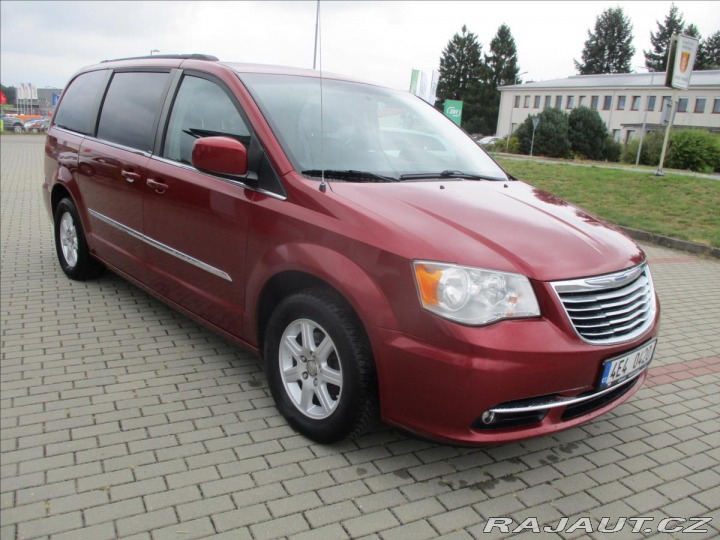 Chrysler Town & Country 3,6 211kw LPG, odp. DPH, 2012