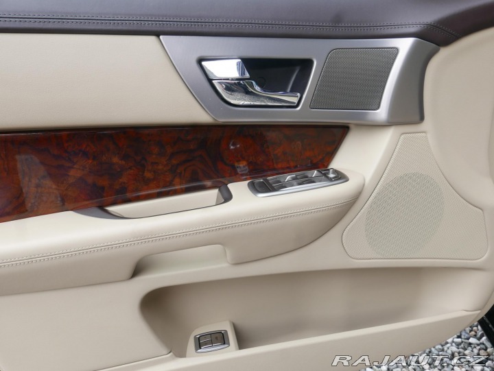 Jaguar XF 3,0L V6 175kW Automat 2008