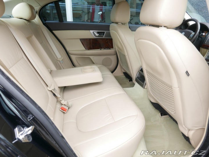 Jaguar XF 3,0L V6 175kW Automat 2008