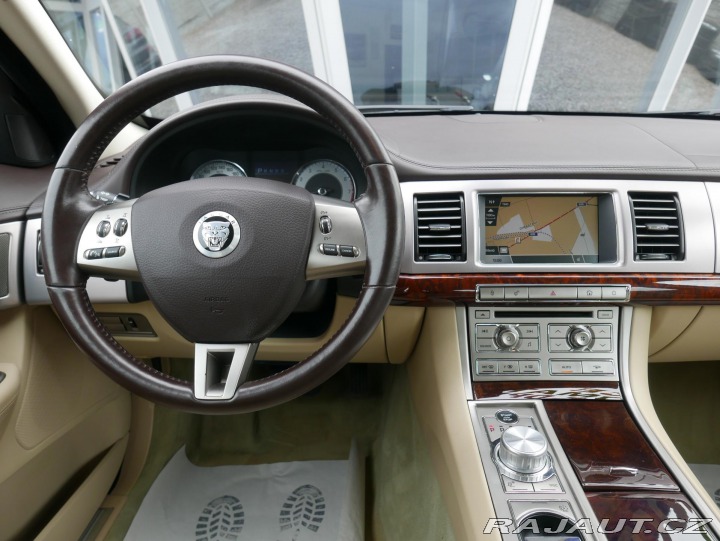 Jaguar XF 3,0L V6 175kW Automat 2008