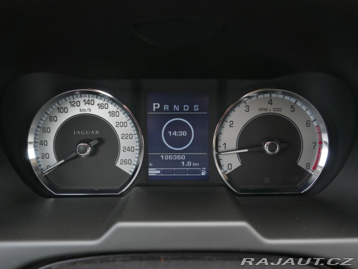 Jaguar XF 3,0L V6 175kW Automat 2008