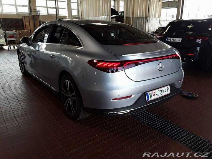 Mercedes-Benz EQE 300 Premium REZERVACE 2024