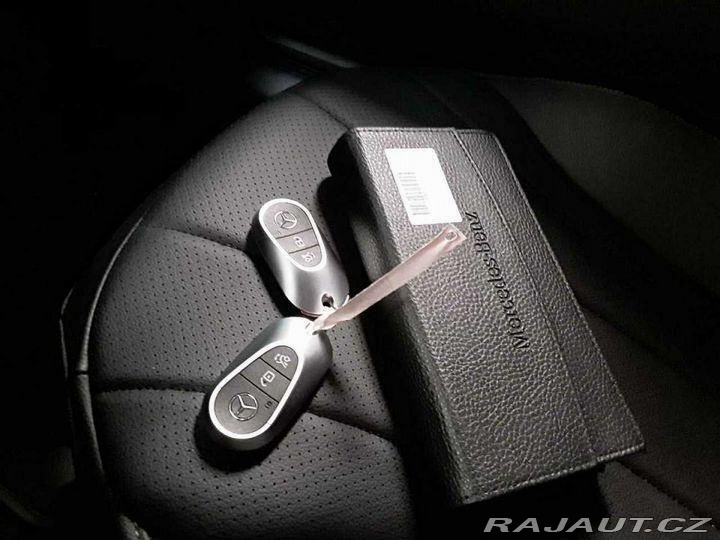 Mercedes-Benz EQE 300 Premium REZERVACE 2024