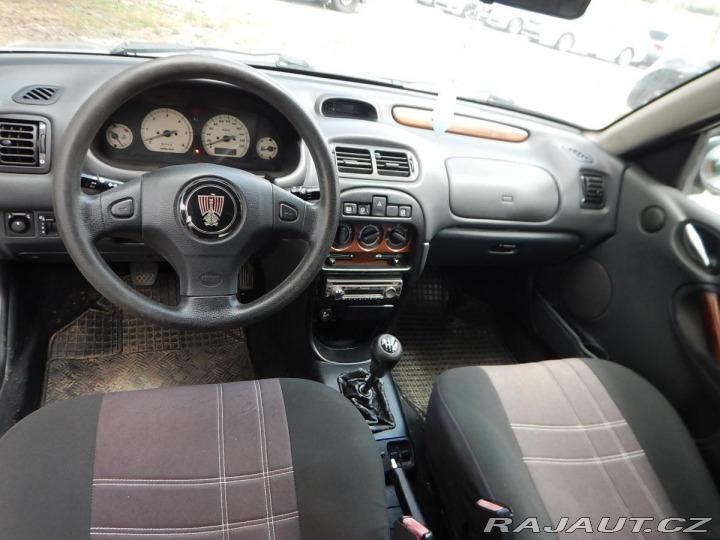 Rover 25 2.0 TD 74 kw 4 L na 100km 2003