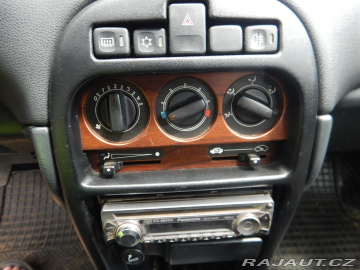 Rover 25 2.0 TD 74 kw 4 L na 100km 2003