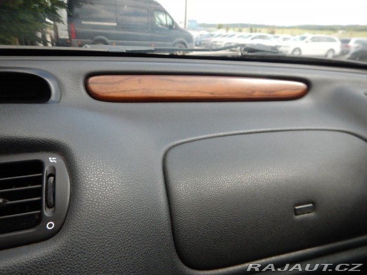 Rover 25 2.0 TD 74 kw 4 L na 100km 2003