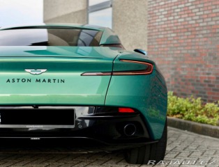Aston Martin DB12 4.0 V8, Iridiscent Emera 2023