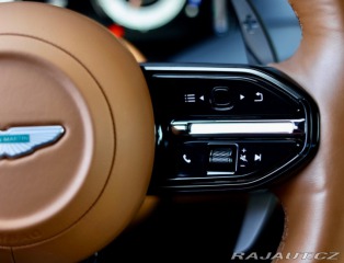 Aston Martin DB12 4.0 V8, Iridiscent Emera 2023