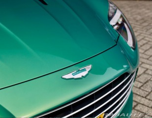 Aston Martin DB12 4.0 V8, Iridiscent Emera 2023