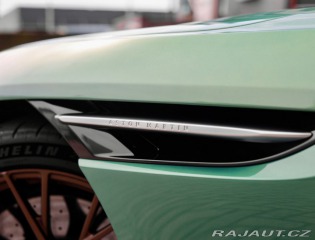 Aston Martin DB12 4.0 V8, Iridiscent Emera 2023