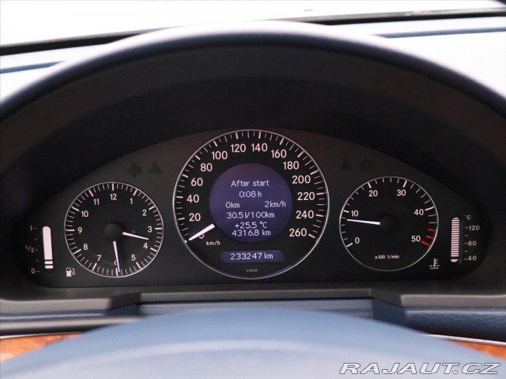 Mercedes-Benz E 2,7 270CDI 130kW Elegance 2003