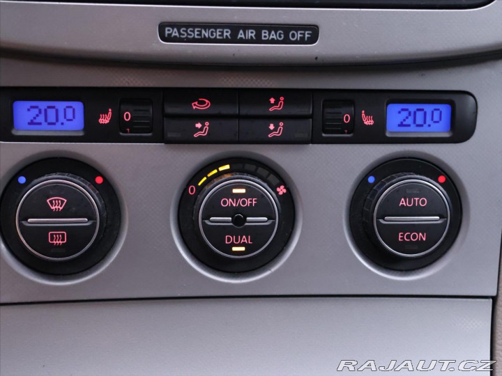 Volkswagen Passat 2,0 TDI 103kW DSG CZ Serv 2006