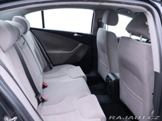 Volkswagen Passat 2,0 TDI 103kW DSG CZ Serv 2006