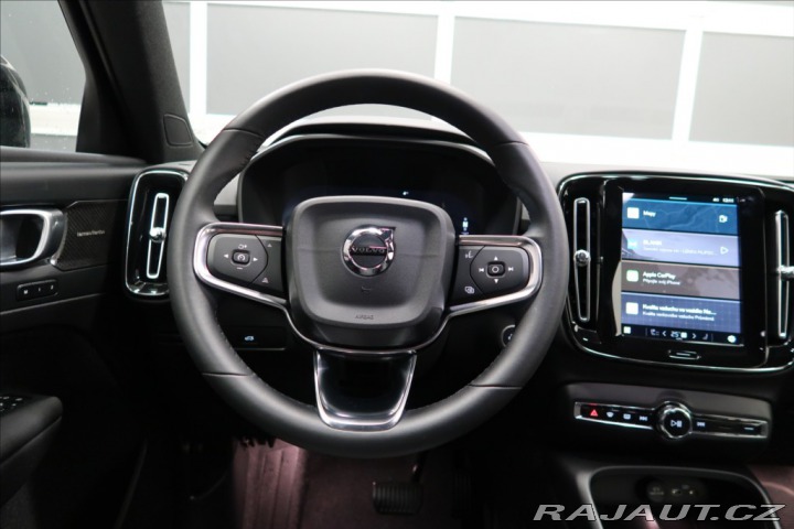 Volvo XC40 2,0 Plus, B3 Mild hybrid, 2024