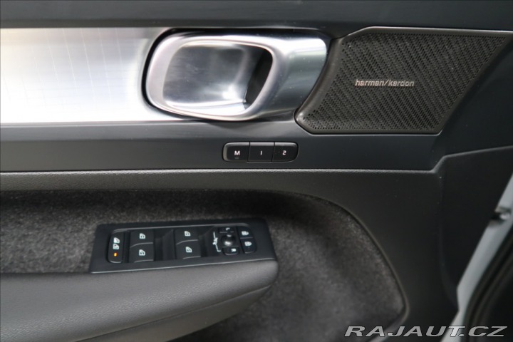 Volvo XC40 2,0 Plus, B3 Mild hybrid, 2024