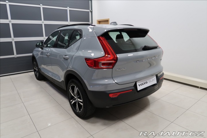Volvo XC40 2,0 Plus, B3 Mild hybrid, 2024