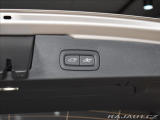 Volvo V60 2,0 T8  Plus Dark 2025
