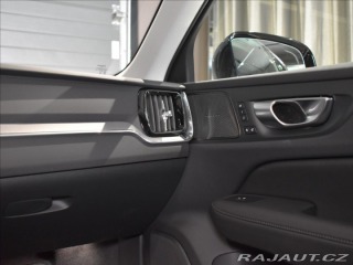 Volvo V60 2,0 T8  Plus Dark 2025