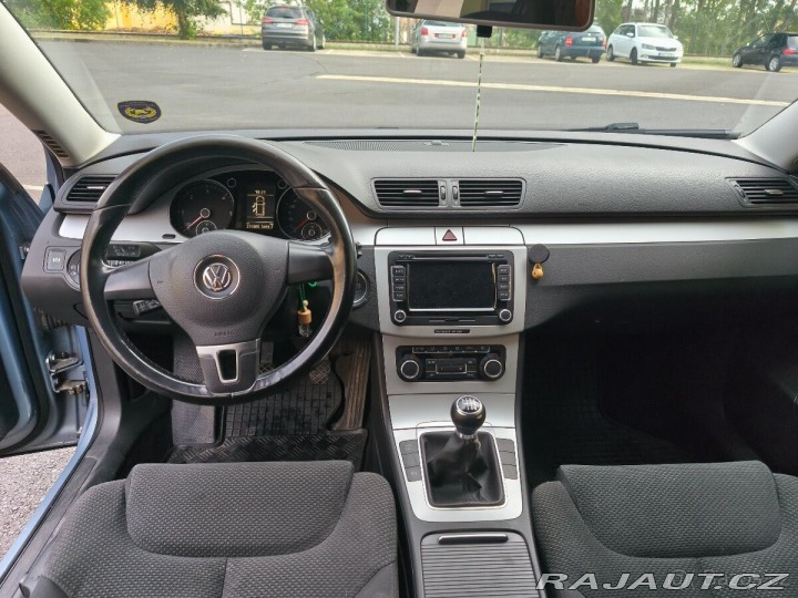 Volkswagen Passat 2,0 B6 2010