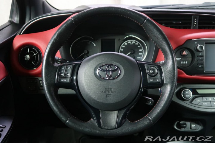 Toyota Yaris 1.5Hybrid,CZ,1Maj,Selecti 1800