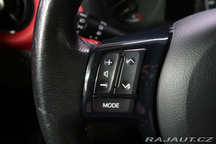 Toyota Yaris 1.5Hybrid,CZ,1Maj,Selecti 1800