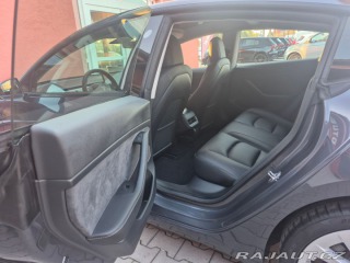Tesla Model 3  2021