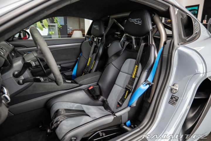 Porsche Cayman GT4 RS Weissach 2023