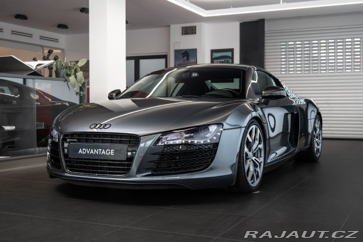 Audi R8 Manuál/V8 FSI 2011