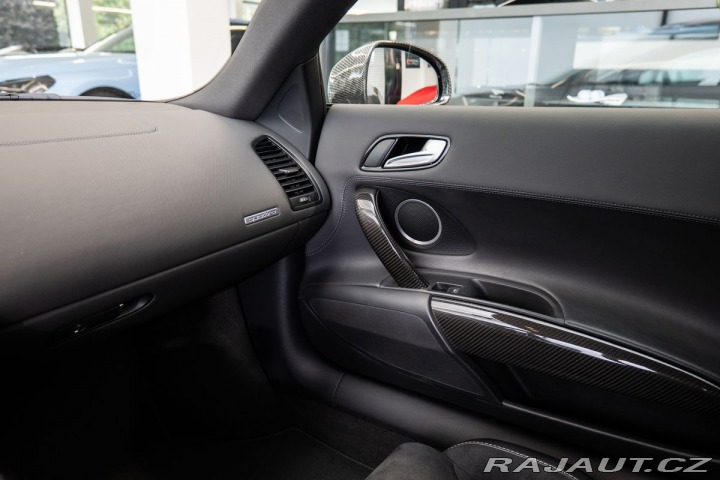 Audi R8 Manuál/V8 FSI 2011