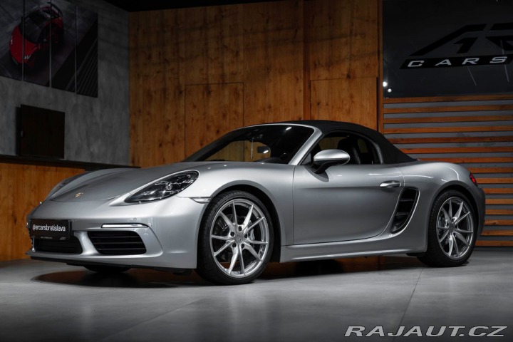 Porsche Boxster 718, CHRONO, PASM, VÝFUKY 1800